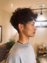 ヴィント(Vint.)&nbsp;大人の風格を出す無造作メンズパーマ