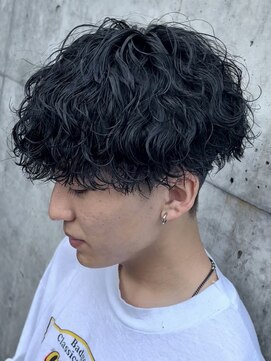 フィフス トウキョウ (fifth TOKYO) 渋谷シャドウパーマメンズカット波巻きパーマラウンドマッシュ
