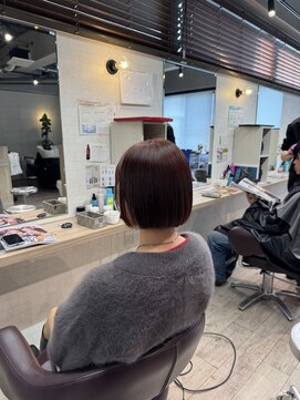 コワファースト長崎シャンプーボーイ 2nd(COIFF1RST 長崎 SHAMPOO BOY) まるみボブ ショートボブ ミニボブ