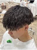 ツイストスパイラル縦落ちパーマラウンドマッシュ眉毛