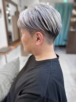 リモア(L I M O A) ケアブリーチでホワイトシルバーカラー