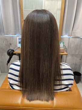 ARiA east byECLART新宿東口店 髪質改善 個室サロン【アリアイーストバイエクラート】 髪質改善縮毛矯正ビフォーアフター