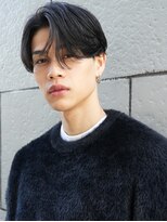 テン 心斎橋(tenn.)&nbsp;メンズセンターパート七三分けパートニュアンスパーマ刈り上げ
