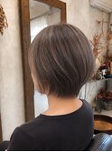 ショートボブ