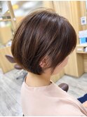 レイヤーボブで軽やかな印象に