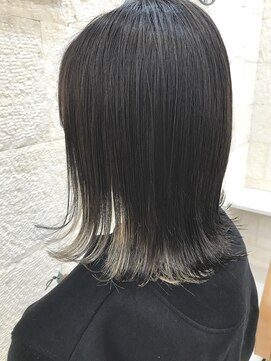 ティンク 天神(Tink) ホワイトベージュインナーカラー