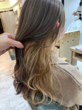 アクト(ACT) ◎インナーカラーイヤリングカラーホワイトミルクティーベージュ