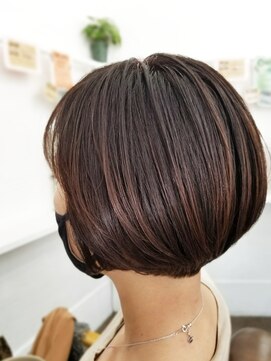 パドゥー(PADOU) ショートボブ