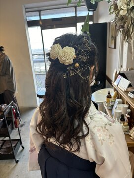 アイノベル(‘Inovel’) 卒業式ヘアセット