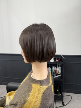 ログ(LOG) 大人可愛いショートボブ艶髪小顔ワンレン前髪あり20代30代40代