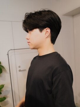 ヨー(Yoh-) 【センターパート/星亘祐】刈り上げなし/カルマヘア