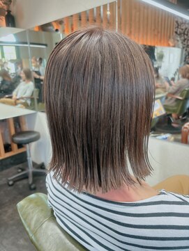 エミタス 三年坂(Emitas) 切りっぱなしボブ