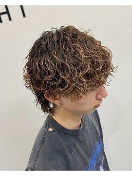 ブライト(BRIGHT) マッシュウルフ波巻きスパイラルパーマ