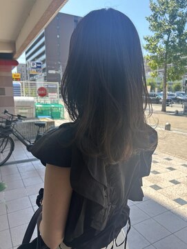 ジェムバイアルテフィーチェ(gem by artefice) オリーブグレー×レイヤースタイル