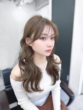 キティー(kiti) くすみベージュ×レイヤーカット