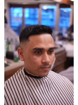 ザチョップショップ キチジョウジ(THE CHOP SHOP KICHIJOJI) テーパーフェードスキンフェードカットシェービング吉祥寺理容室