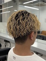 テンション(tension) センターパートブリーチカラーハイライト札幌大通バスセンター
