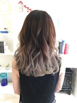 アンベリール(Embellir) 【Embellir】グレージュグラデーション　ヴェールウェーブ