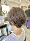 耳かけショートボブ