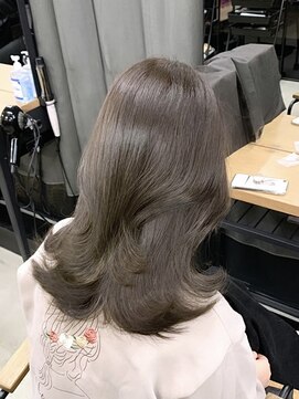 アリュウル 表参道(ALLURE) オリーブベージュ　レイヤーカット　透明感カラー　KAKO