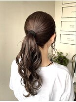 ホワイトルーム(White Room)&nbsp;大人ポニーテールアレンジ