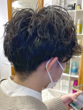 ヘッズ 本八幡店(HEADS) MEN'S HAIR  センターパート　ツイストスパイラル　コンマヘア