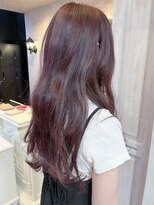 キャアリー(Caary) 福山人気カシスピンクロングヘアゆる巻きシースルーバング20代