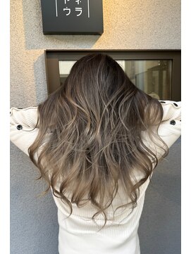 ヤネウラ バレイヤージュ