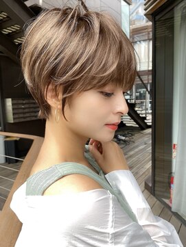 ラフ 新宿(Laff) 新宿 似合わせカット ショートボブ ショート 白髪ぼかし