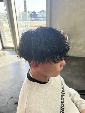 クロー(CROW) 波巻きパーマ