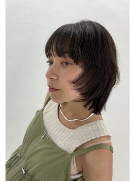 エッセンザ 梅田(ESSENZA) 個性派ミディアムレイヤー