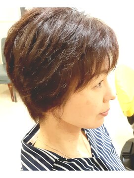 ビューティーサロン フジ ショートヘア