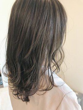 フープヘアー(HOOP.HAIR) オリーブグレージュカラー＊レイヤーカット