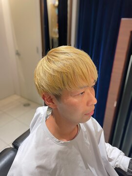 エヌドットバーバー ギンザ(N.BARBER GINZA) ツーブロックマッシュ／ブロンド/ハイトーン【銀座】<理容室>