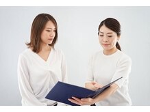 キュアリスト認定を受けたスタイリストによる丁寧なカウンセリングと施術＋全メニュー保証制度☆