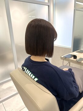 エレノア 池袋店(Eleanor) 【ミカ】ボブ/切りっぱなし/2way