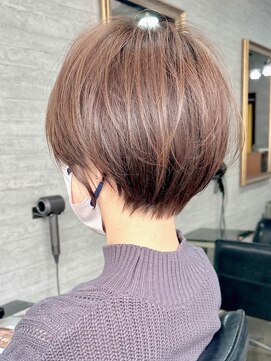 アイドットプラスサッポロ 札幌(i.+SAPPORO) メルティカラー白髪ぼかし似合わせカットショートボブ30代40代