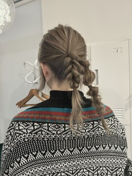 コードフルール(CODE Fleur) ツインテールアレンジ☆