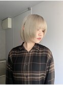ホワイトブロンド/ブロンド/トリプルカラー(表参道駅)