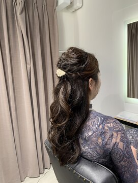 アリーズ シブヤ(ALLYS shibuya) ロングハーフアップ