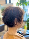 骨格に合わせたショートパーマ