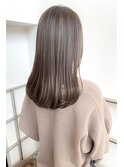 BERRY髪質改善大人ミディブロンドベージュ美髪ストレート