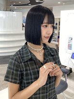 エアー 青山(AIR)&nbsp;丸みショート前下がりボブセンターパートハンサムくびれ