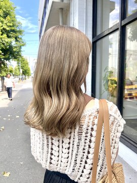 ソル(sol.) 【Sakiho】1ブリーチの淡いミルクティーカラー