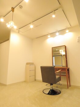 ナチュラヘアクラフト(natural hair craft)の写真/隠れ家のようなサロンで、リラックスしながら理想のスタイルを実現＊ずっと通いたくなるサロン◎