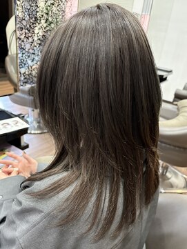 ミスティ 多賀城(misty) アッシュベージュ×レイヤー