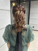 タリーゼ(TALISE)&nbsp;編み込みポニーテールアレンジ