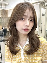 ポーチバイハニー オモテサンドウ(PORCH by HONEY omotesando)&nbsp;ミディアムヘアレイヤーカットヘーゼルベージュ1