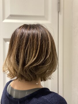 ヘアリゾート バルボア アイランド(hair resort Balboa Island) 30代40代外ハネボブ耳だしショートマニッシュショート