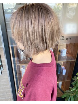 ナット(Nat) 外ハネボブ×シルバーベージュ